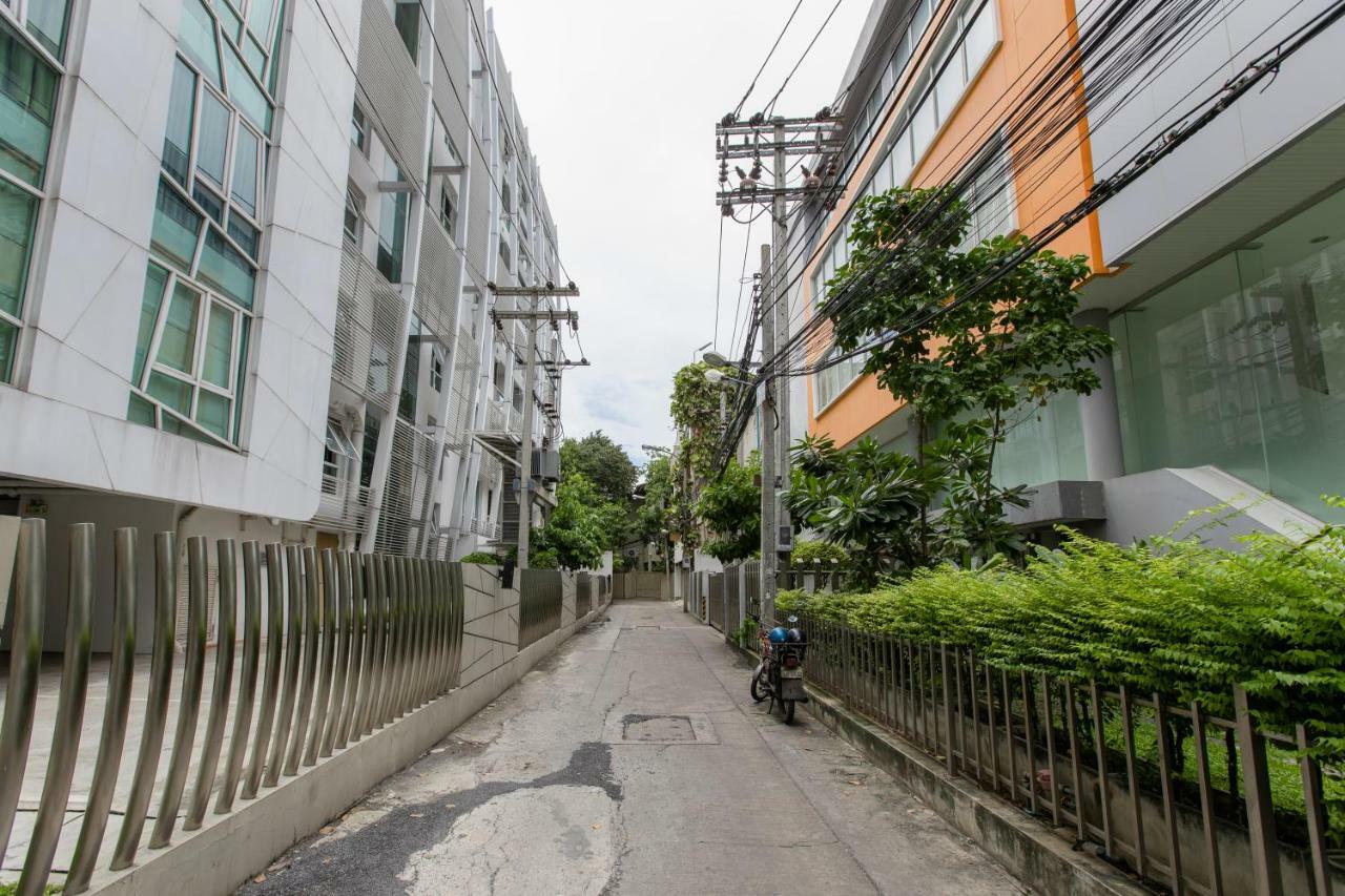 Every Surawong Bangkok Eksteriør bilde